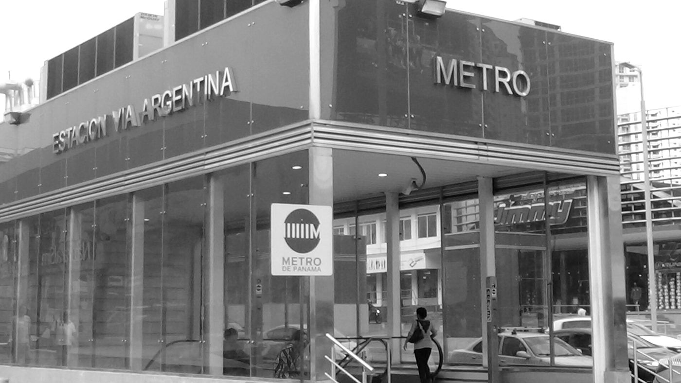 Estación de metro Vía Argentina